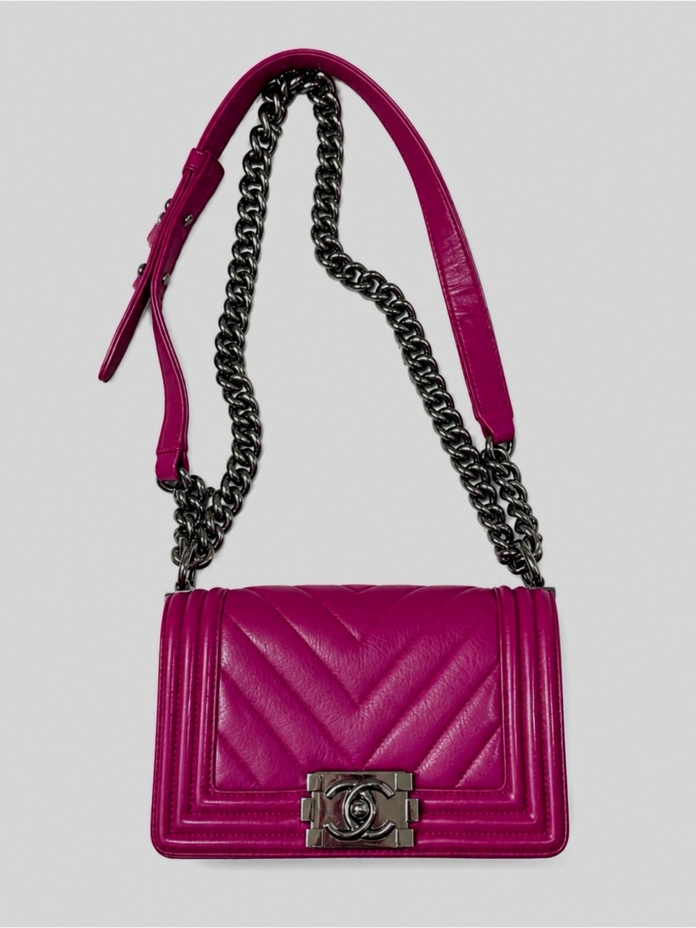 Chanel Boy Chevron Small Flap Bag in Fuchsia